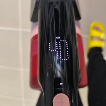 Philips Şarjlı Süpürge Tekrar Kırmızı Arıza Işığıyla Kapanıyor, Tam İade Talebi