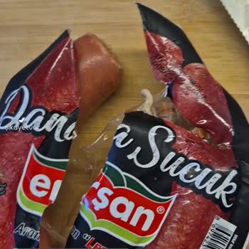 Erşan Sucuk Bozuk Renk Ve Koku