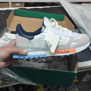 Shopier Üzerinden Aldığım Ayakkabılar İlanla Uyuşmuyor Ve Destek Bulamıyorum