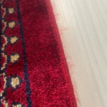 Duru Halı Yıkama’da Kirli Ve Boyalı Halılar, Müşteri Zararı