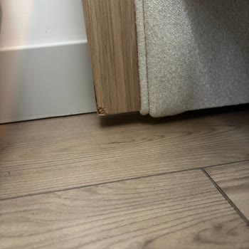 Hasarlı Yatak Başlığı İçin Sorumluluk Belirsizliği Ve Ücretsiz Değişim Talebi