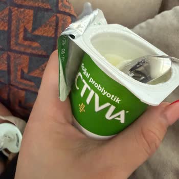 Activia Yoğurdunda Kıl Bulunması Hijyen Ve Sağlık Endişesi Yaratıyor