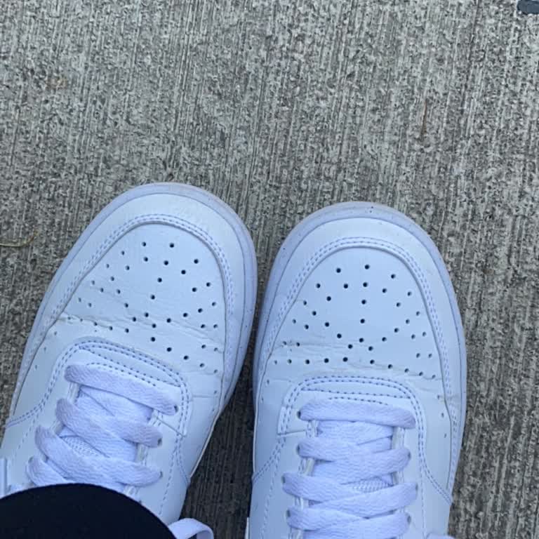 Nike Court Vision Ayakkabıda 1 Ayda Çatlak Sorunu Ve Güven Kırıcı Durum