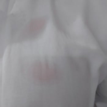 Lancome Parfümünün Açık Renk Kıyafetlerde Leke Bırakması Ve Ürün Değişim Talebi