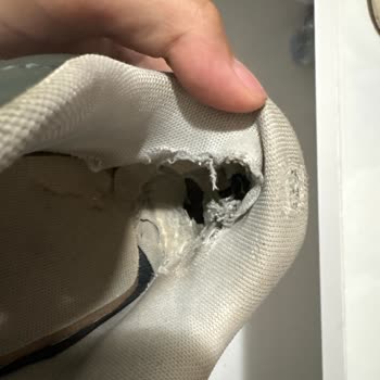İki Puma Ayakkabısında Erken Yırtılma Ve Taban Çıkması Cevapsız İade Talebi
