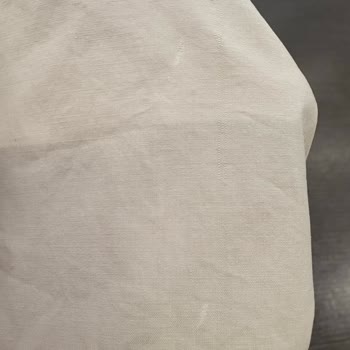 Zara Elbisesinde Hızlı Zedelenme Ve Kaba Mağaza Personeli