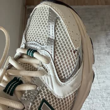 SuperStep New Balance 530 Ayakkabısında Yan File Yırtılması Şikayeti