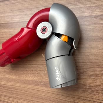 Dyson V12'de Garanti Kapsamı Dışında Kırılan Dirsek Aparatı İçin Destek Yok