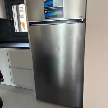 Yeni Buzdolabım Kapakta Çok Sayıda Ezik Ve Deformasyon, Servis Tutanak Tutmadan Bıraktı