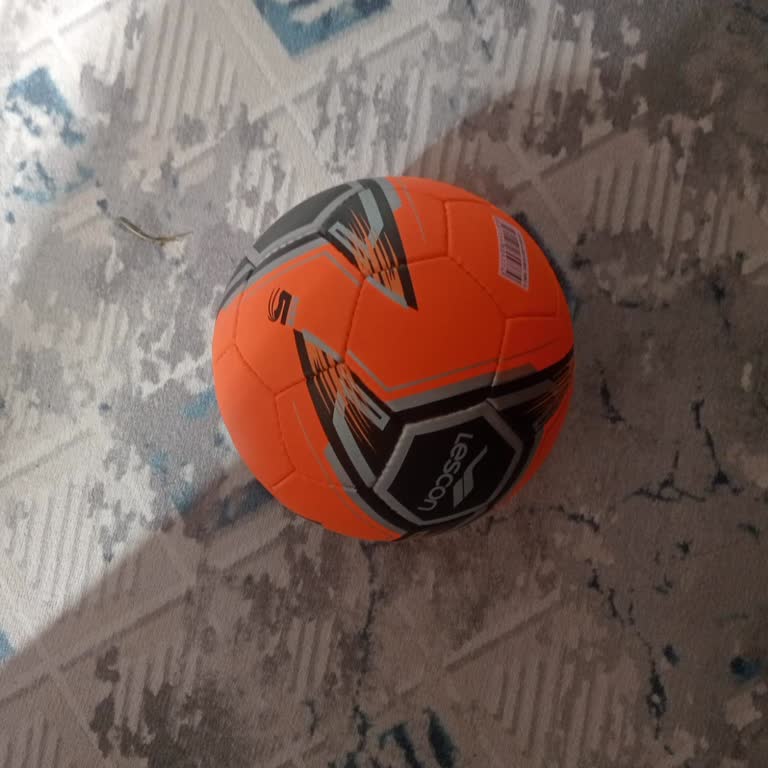 Eksik Gelen Futbol Topu İçin İletişimsizlik Ve İade Talebi