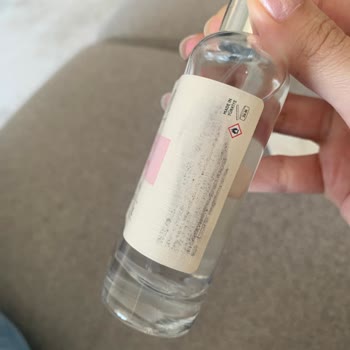 İki Parfüm Şişesinin Kapağı Hasarlı Ve Püskürtme Sorunu