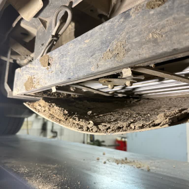 Mercedes Sprinter Orta Kapı Kayar Basamak Arızası Garanti Dışı Söylenerek Çözülmedi