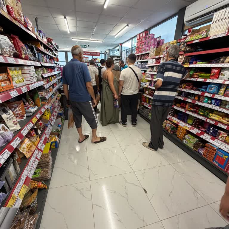 Sakarya Kocaali A101 Şubesinde Tek Personel Nedeniyle Uzun Kuyruk Ve Kaba Müdür Davranışı