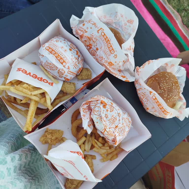 Popeyes İzmit’te Eksik Çocuk Menüsü Ve İletişimsizlik