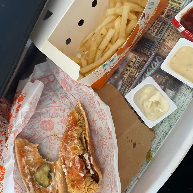 Ekstra Peynirli Hamburgerlerde Peynir Yok, Büyük Boy Patates Az Ve İade Talebi
