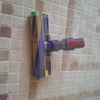 Dyson V15S Lazer Başlığındaki Plastik Parça 5 Ayda Yırtıldı, Garanti Reddedildi
