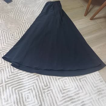 Boncukları Dökülen Ve Kesim Hatası Olan Takım İçin Reddedilen Değişim Ve Kaba Mağaza Üslubu