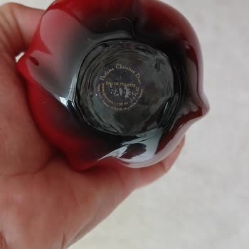 Sevil Parfümeri Kolonyalı Koku ve Hızlı Çözüm Bulamama Şikayeti