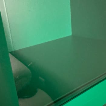 Teslimat Gecikmesi, Saygısız Montaj Ekibi Ve Hasarlı Kitaplık