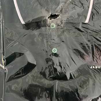Armani Premium Polo Yakasının Yırtık Olması Ve Geri Dönüş Alınamaması