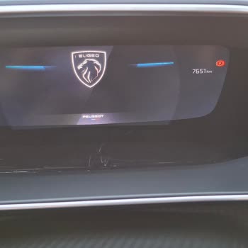 Yeni Peugeot 2008’de Garanti Kapsamında Olmasına Rağmen Hayalet Ekran Değişimi Reddedildi