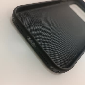 Kabarcıklı Magsafe Kılıf Ve Hatalı Kargo Nedeniyle Uzun Süreli Müşteri Hizmetleri Sorunları