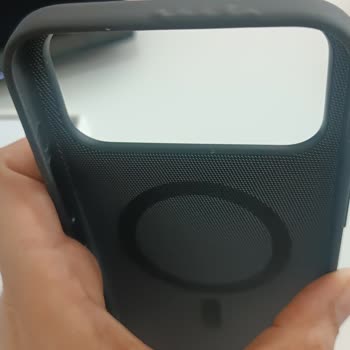 Kabarcıklı Magsafe Kılıf Ve Hatalı Kargo Nedeniyle Uzun Süreli Müşteri Hizmetleri Sorunları