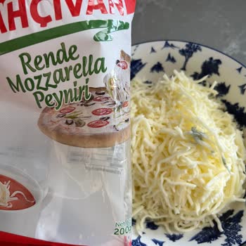 Bahçıvan Rende Mozzarella Peynirinde Küflü Teslimat, Hamile Müşteriyi Endişelendirdi