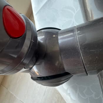 Dyson W12 Süpürgede Kalite Sorunları Ve Yanlış Yönlendirme Nedeniyle Ürün Değişimi Talebi