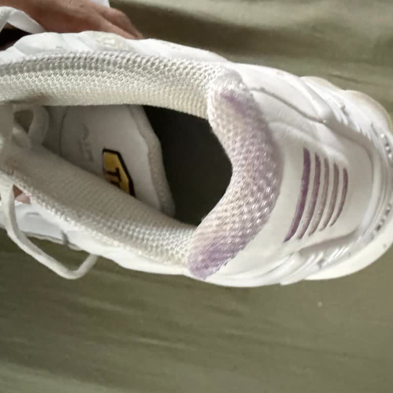 Ayıplı Nike Air Max Plus Ayakkabının Deformasyonu Ve Mağazanın Sorumluluk Reddi