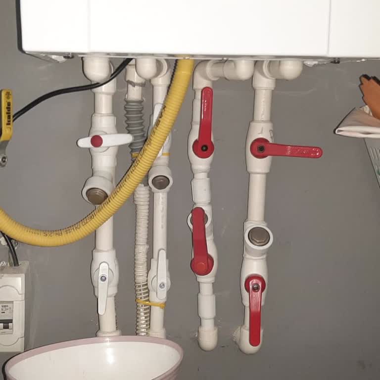 Garanti Süresindeki Kombimde Sürekli Su Eksiltme Ve Servisin İlgisiz Yaklaşımı