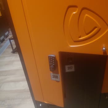 Metromall GYM Fit Şubesinde Personelin Asabi Tavrı Ve Kişisel Eşyaların Güvenliği Sorunu