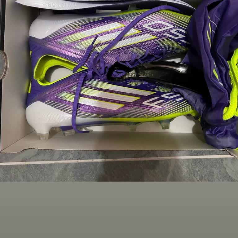 Adidas F50 Elite Kramponunda Tırnak Düşmesi Ve İade Talebi