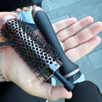 Rossmann'da Kırık Fön Fırçası Ve İlgisiz Mağaza Yaklaşımı