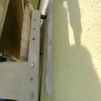 Düşmek Üzere Olan Klima Ünitesi Güvenlik Riski Oluşturuyor, Servis 7 Gün Bekletiyor
