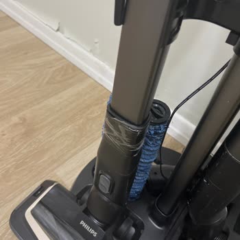 Philips 9000 Aqua Trio Süpürgede Elektrik Çarpması Ve Sürekli Arıza Şikayeti