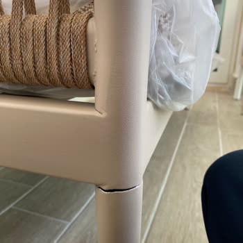 Divona Home'dan Kırık Balkon Takımı Değişimi Uzun Süre Bekliyor