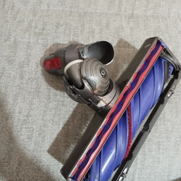 Dyson V11 Başlık Kırıldı: Tasarım Hatası Ve Ücretsiz Değişim Talebi