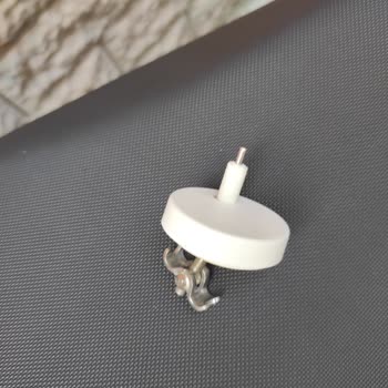 Vitra Klozet Kapağının Menteşesi Kırıldı, Ücretsiz Parça Talebi