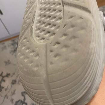 Crocs Terliğinde 20 Gün İçinde Alt Taban Deforme Ve Kayma Sorunu