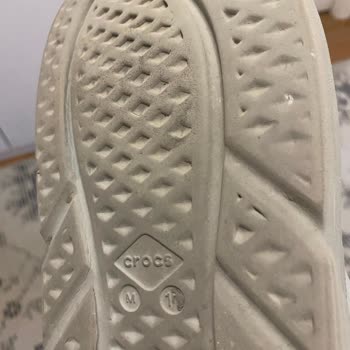 Crocs Terliğinde 20 Gün İçinde Alt Taban Deforme Ve Kayma Sorunu