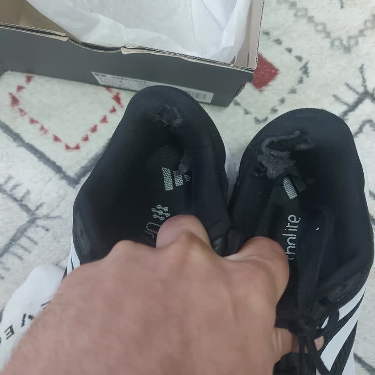 Adidas Çocuk Ayakkabısının 27 Günde Yırtılması Ve İade Talebi
