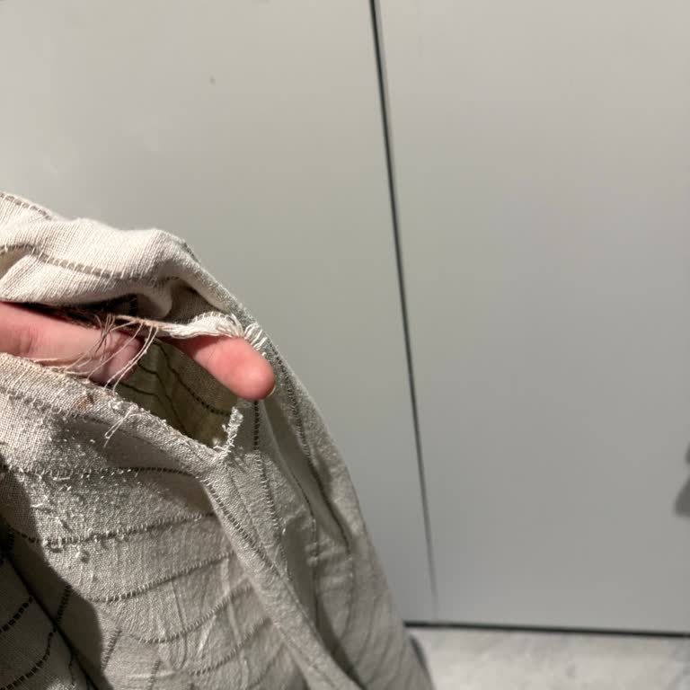 Bircançil Butik Pantolon İkinci Giyişte Yırtıldı, Ayıplı Ürün İadesi Talebi