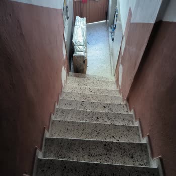 PTT Kargo’nun Kapı Teslimi Yapmaması Ve Mobilya Hasarı