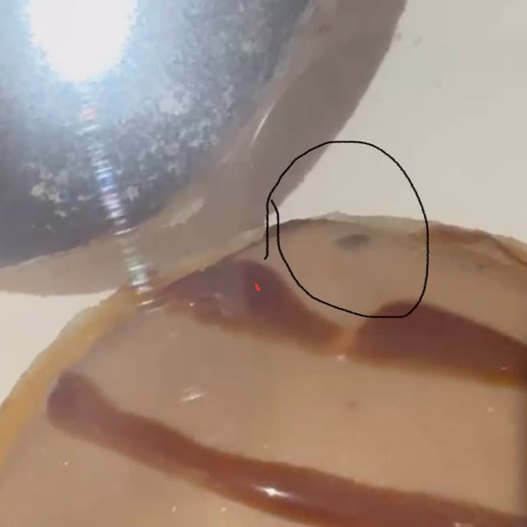 Krispy Kreme Donut Paketinde Canlı Sinek Bulunması Hijyen İhlali