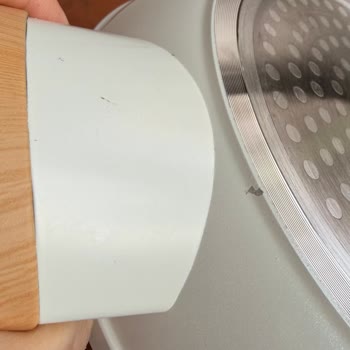 Karaca Yumurta Sahanında Kaplama Soyulması Ve Boya Dökülmesi