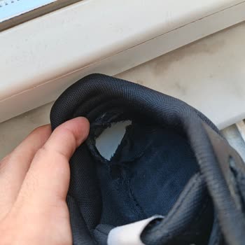 Adidas Spor Ayakkabısının İç Yırtılması Ve Su Geçirme Sorunu İçin Değişim Talebi