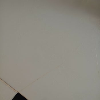 Belenco Mutfak Tezgahındaki Çatlamalar Ve Patlama Sesleri Çocuk Güvenliğini Tehlikeye Atıyor