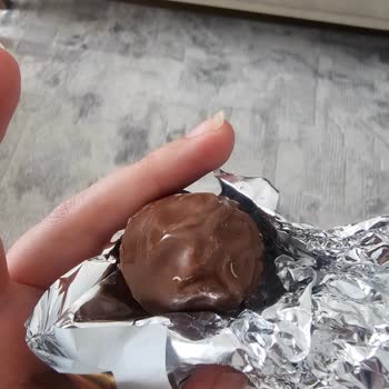 Şölen Çikolatalarında Canlı Kurt Görülmesi Sağlık Ve Güven Sorunu
