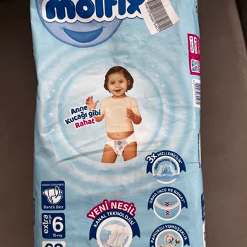 Molfix 6 Numaralı Bebek Bezinde Yapışkan Kalıntı Ve Leke Endişesi